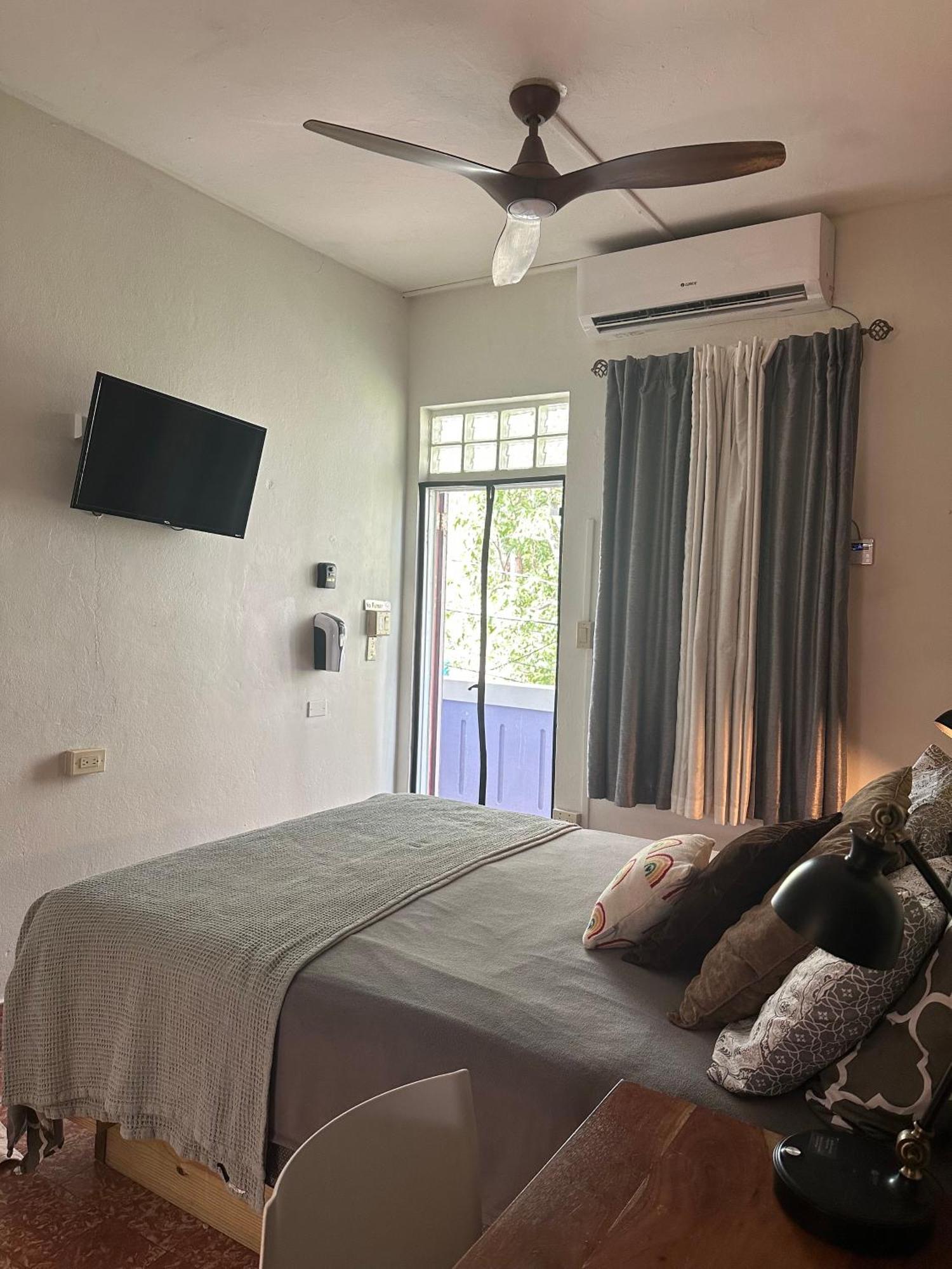 Lower Price, More Style, Discount Studio In San Juan,Pr, Beach, Free Bikes (Adults Only) Bagian luar foto